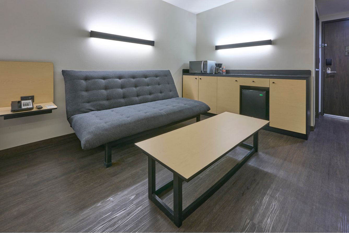 xe-mexxv-v1-guest-room-32262-46623_Classic-Hor