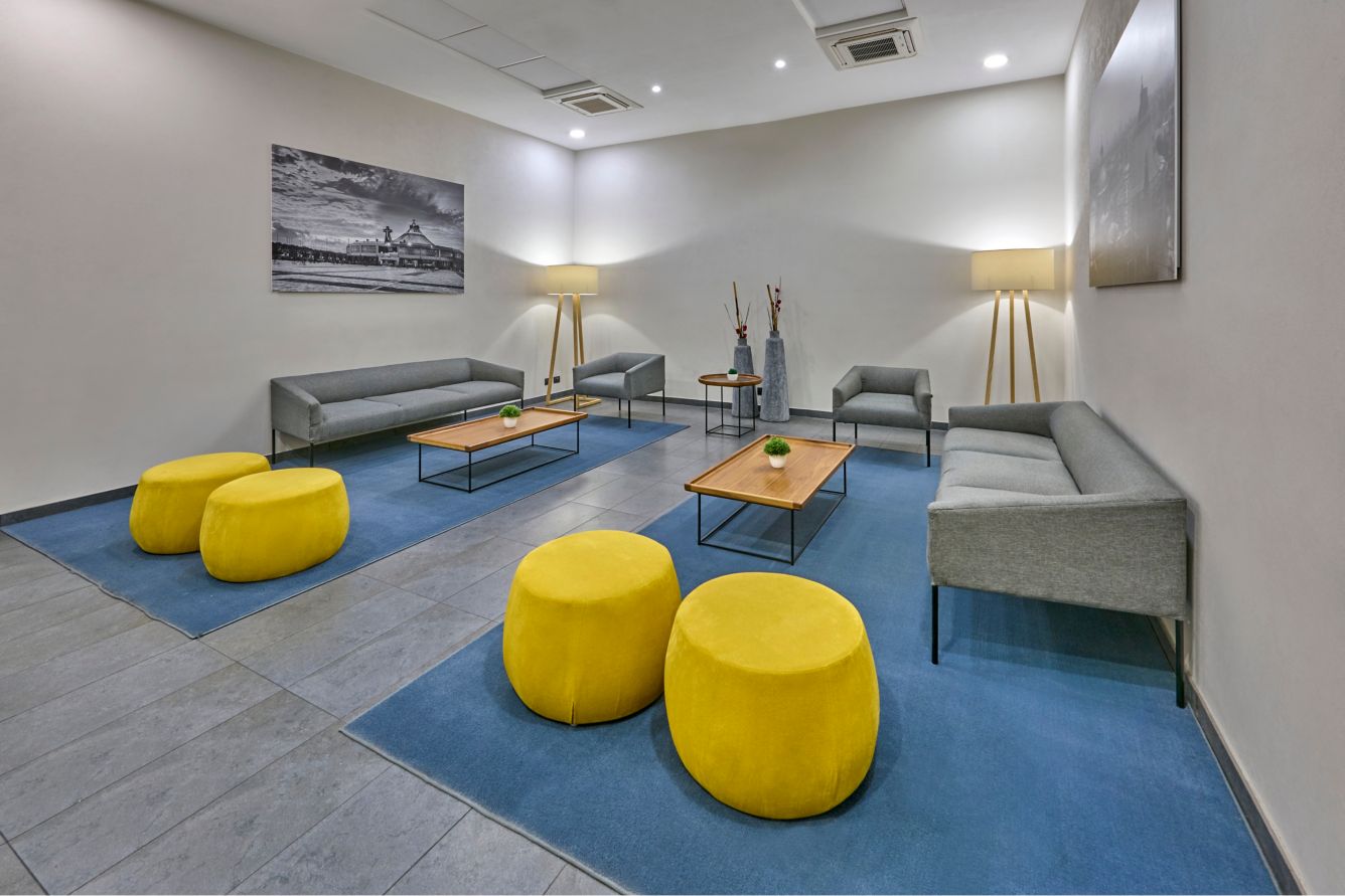 xe-mexxv-v1-lobby-seating-37232-60064_Classic-Hor